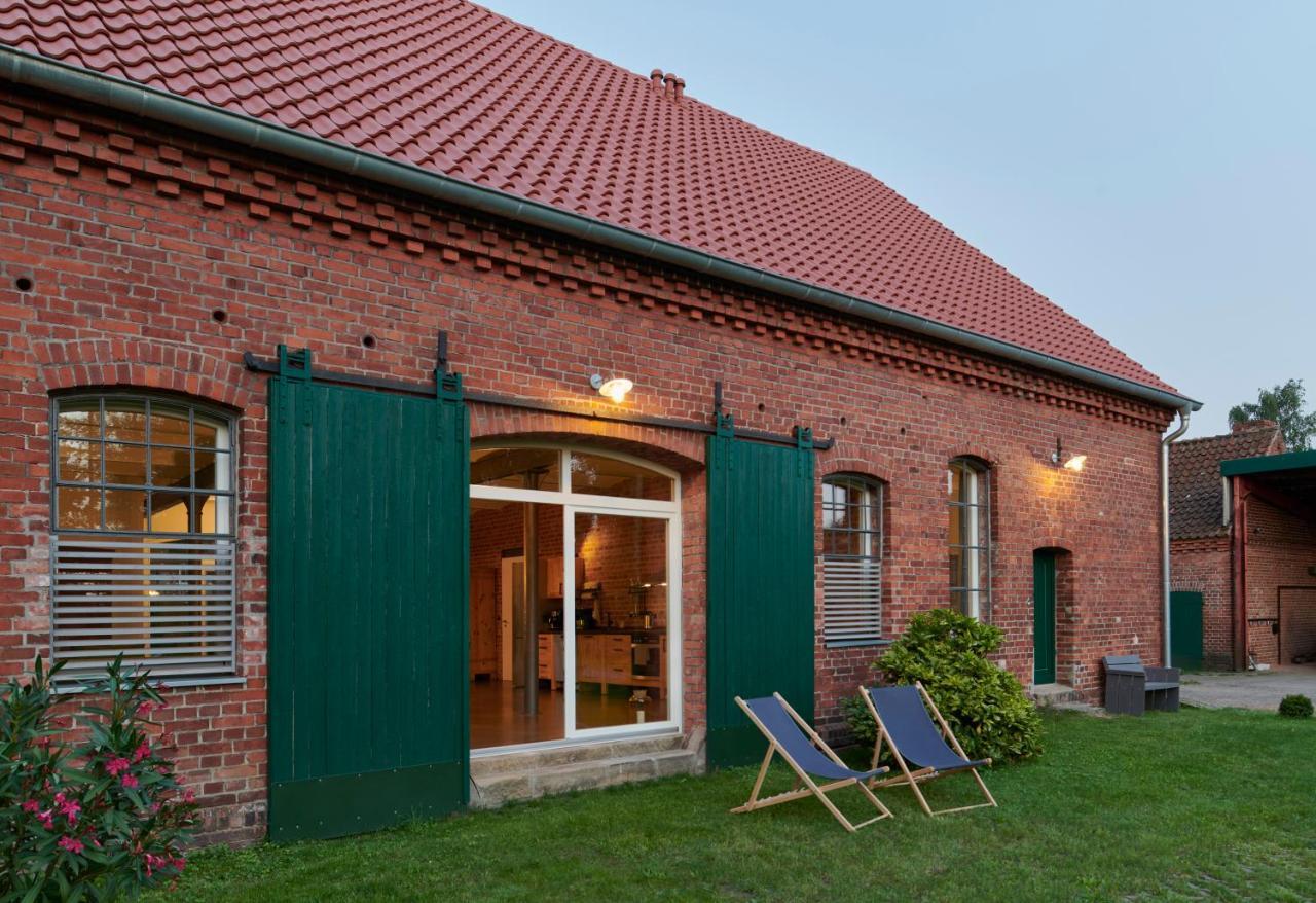 Re~Barn - Modern Country Stay Essel ภายนอก รูปภาพ